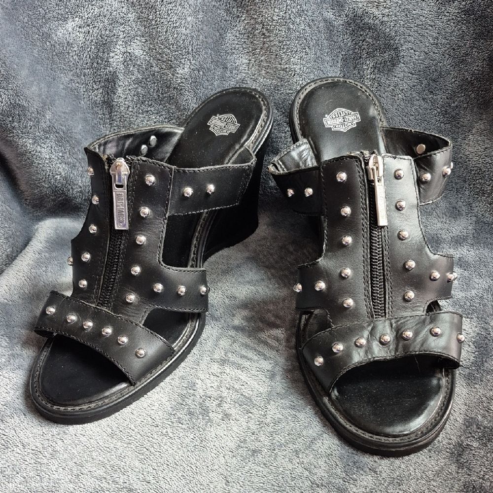 Harley-Davidson Women's 7.5 Black Wedge Silver Studded - NWOT